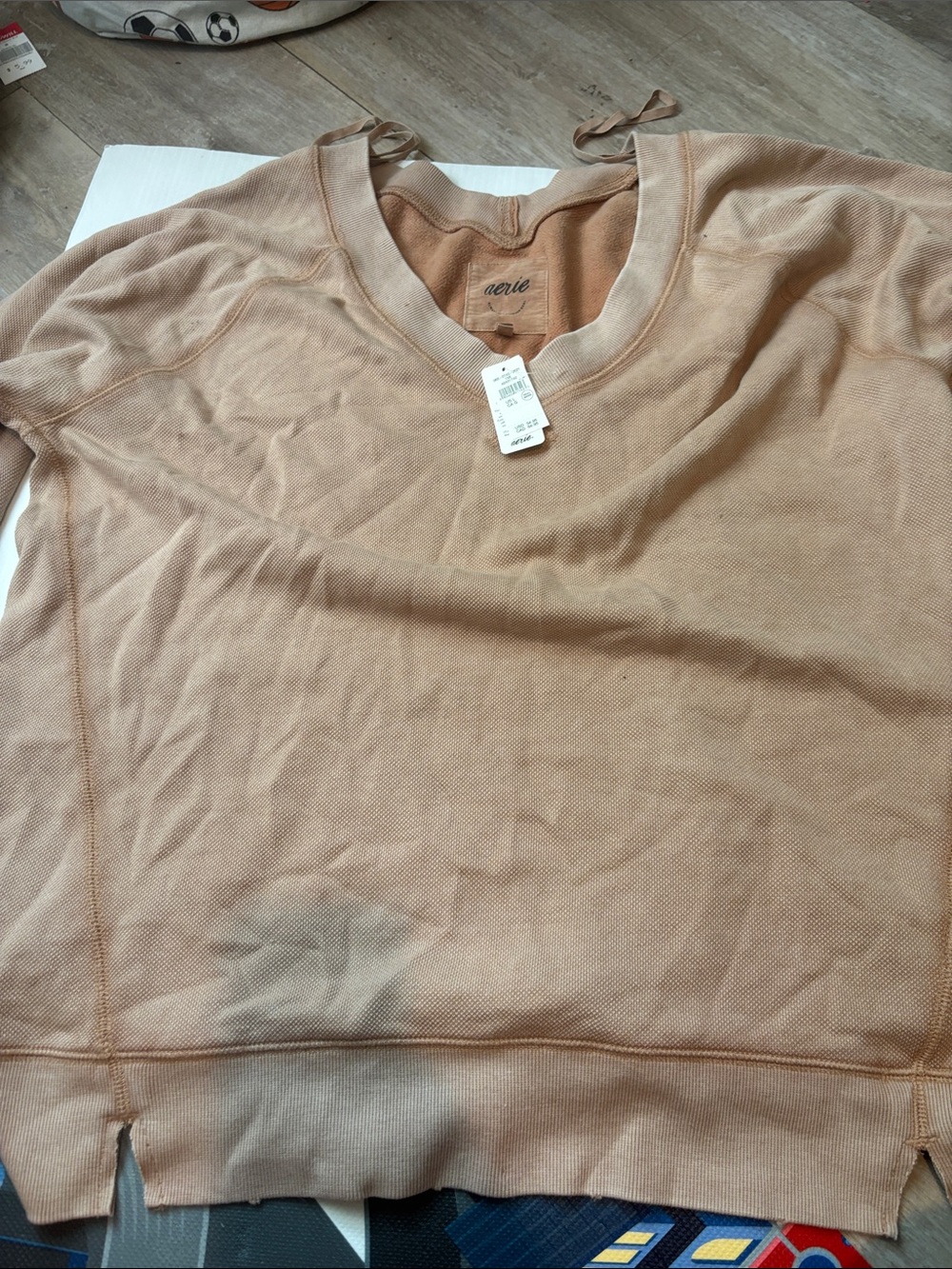 aerie Men’s V-Neck Sweater — Tan